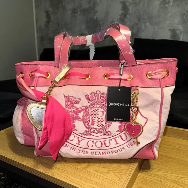 s JUicy COUTURE Daydreamer Twin Dogs Twig Handbag