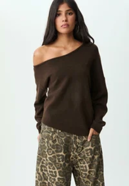 - Sweter