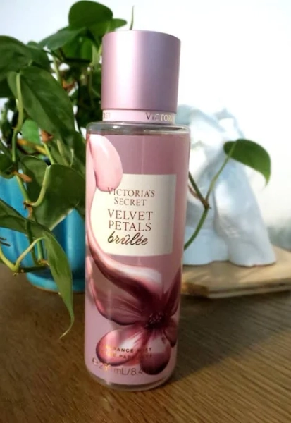 Victoria's Secret Velvet Petals Brulee Garden Perfumed Mist