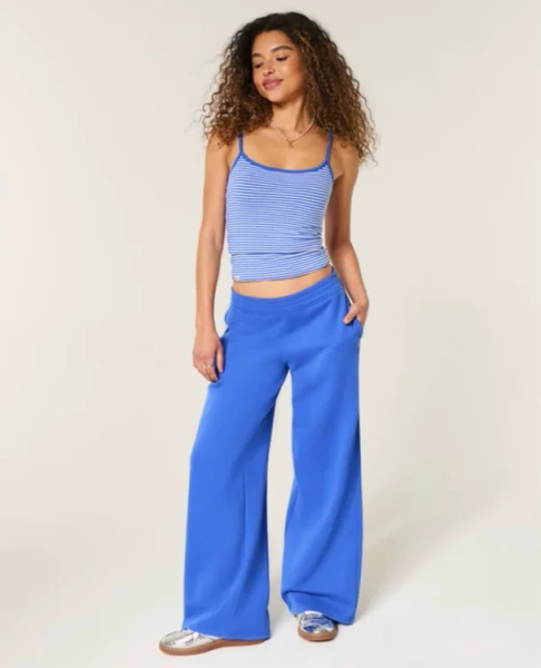 Hollister Feel Good Low-Rise Baggy Sweatpants