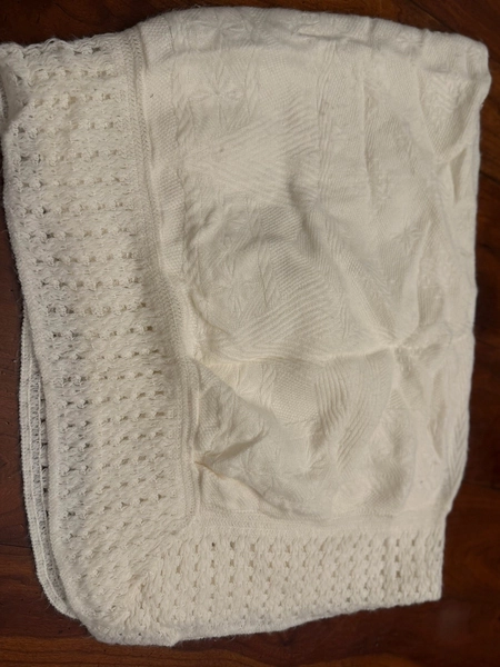 Vintage 1970s/1980s Open Knit Cellular Baby Blanket - Ivory Cream Shawl