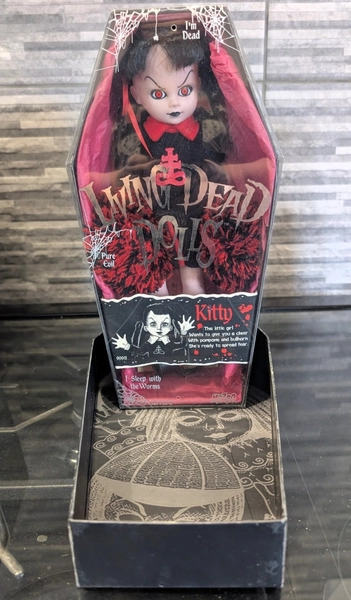 Living Dead Dolls Series 2 Kitty cheerleader  Compleate   cute/horror