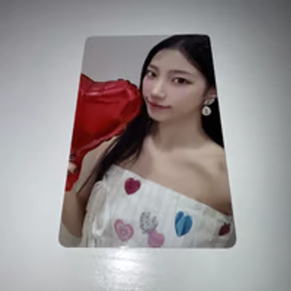 Le Sserafim Easy Kazuha Weverse Showcase Standard POB Photocard