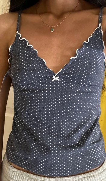 Pin von Jacelyn Halia auf 2025.05.27 in 2025 | Outfit ideen, Outfit inspirationen, Outfit