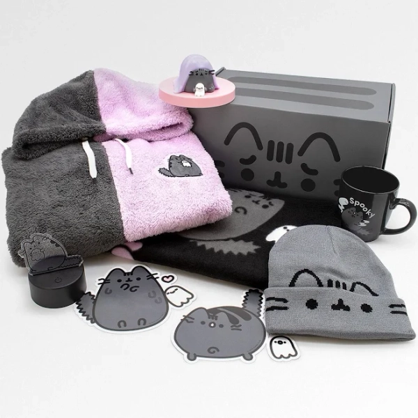 CultureFly Pusheen Scaredy Cat Pusheen Box