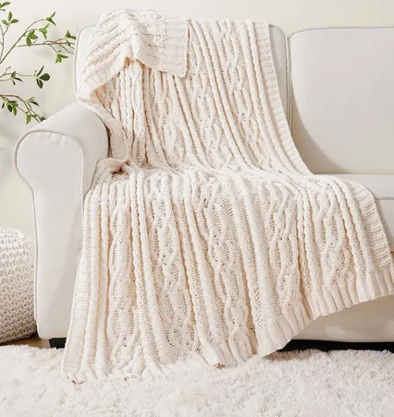 Battilo Lifestyle Cable Knit Chenille Throw