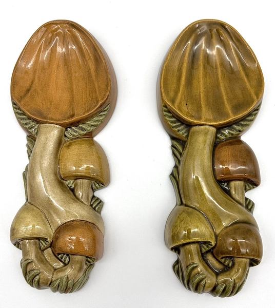 Merry Mushrooms Vintage 1972 Spoon Holder Kitchen Wall Decor PAIR Ceramic Nice