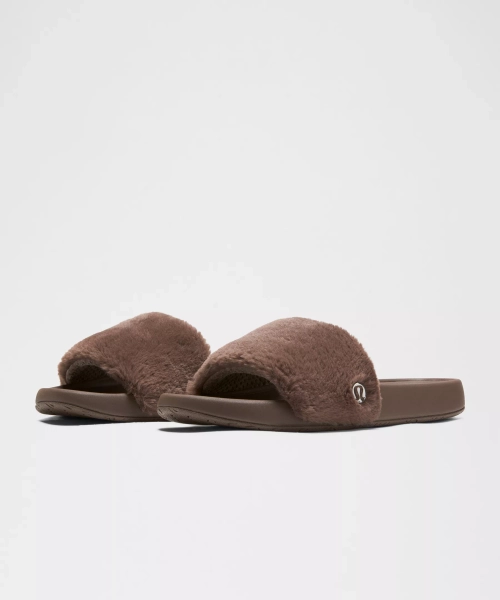 Women's Restfeel Faux Fur Slide - Dark Chestnut/Dark Chestnut/Silver - 7