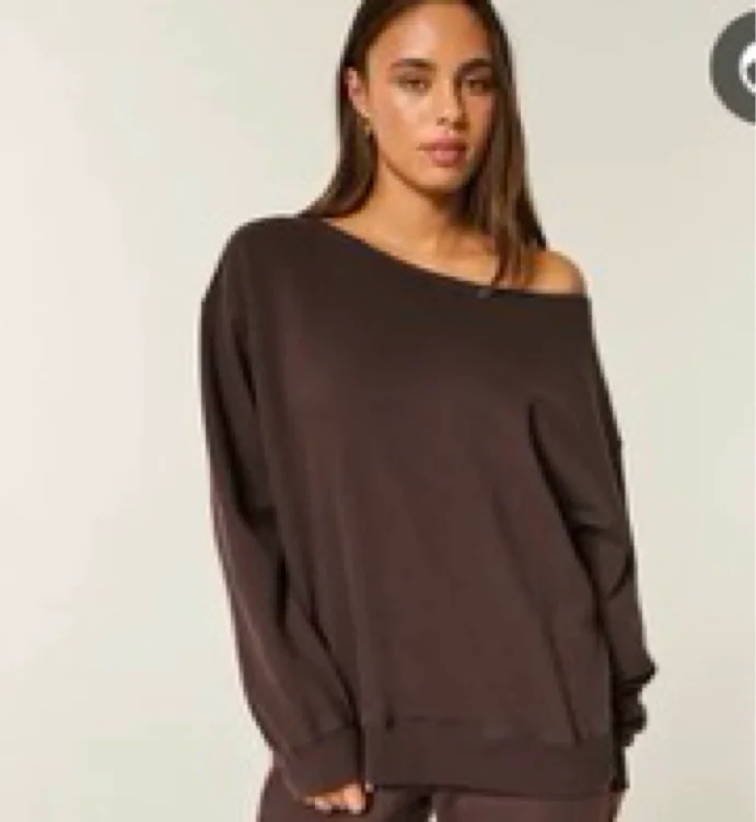 OFF the shoulder sweatshirt 