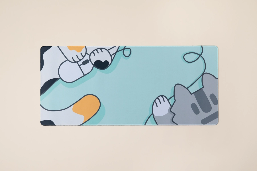 Linus Cat Tips Desk Pad