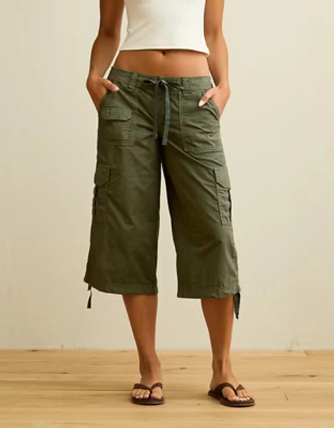 AE Super Low-Rise Baggy Capri Pant