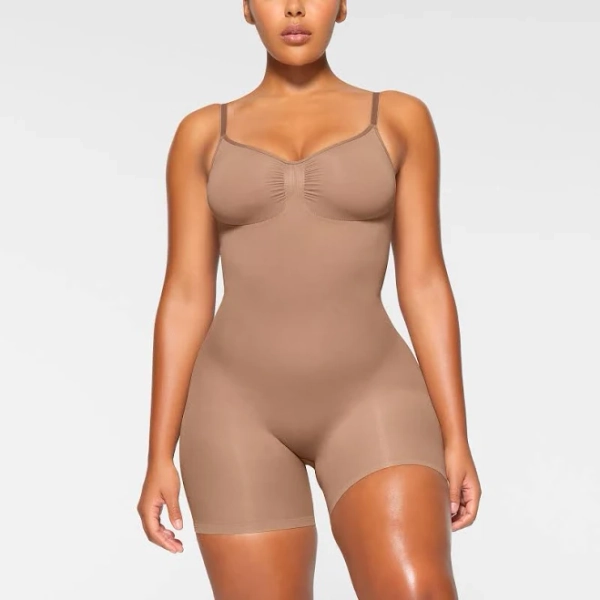 Skims Women's Seamless Sculpt Mid Thigh Bodysuit