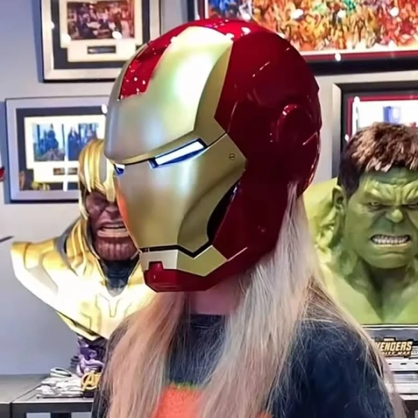Marvel Avengers Iron Man Helmet Cosplay