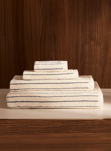 Pinstriped organic cotton towels and hand towels 