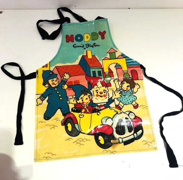 80s M&amp;S KIDS CHILD NODDY CRAFT APRON OILCLOTH LITTLE PINNY AGE 2-4 YR 37cm AY41
