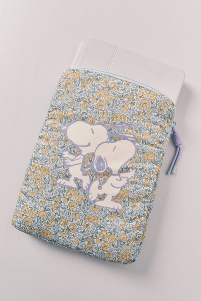 Funda tablet florecitas Snoopy