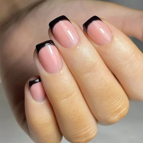 French Tip Fake Nails