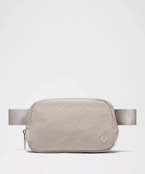 Lululemon Everywhere Belt Bag