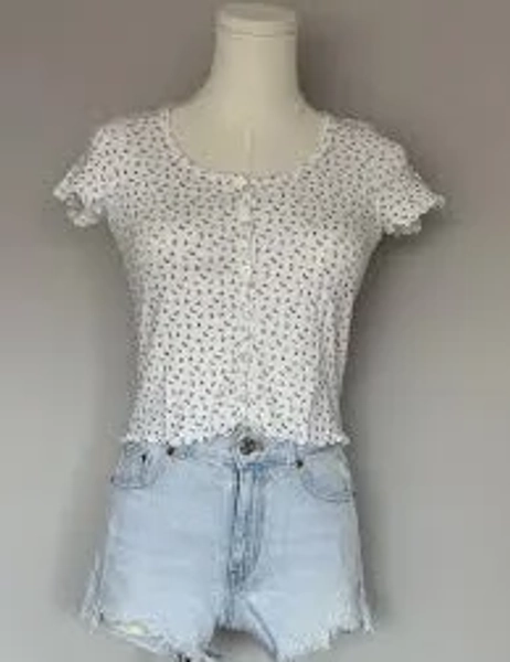 NEW! Brandy Melville Zelly Top Floral — SMART FASHION