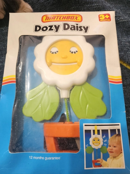 Matchbox Activity Dozy Daisy Boxed Toy Baby Cot Toy 1983  80s Flower RARE