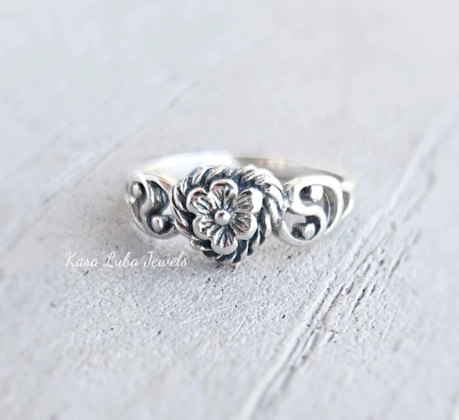 Sterling Silver Flower Heart Ring - Bali Design Band