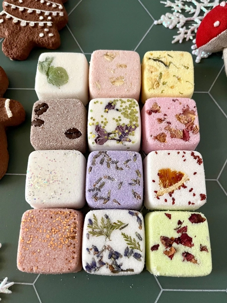 Bath Bombs Gift Set of 12,  Aromatherapy Spa Bath Bomb Gift for Beauty Guru, Natural Pampering Bath Bombs Spa Gift Box, Winter Spa Bath