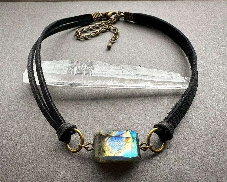 Labradorite Choker Collar, Gothic Black Leather Crystal Necklace, Witchy Alt Goth Jewelry, Whimsigoth Fashion