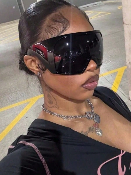 huge black sunglasses