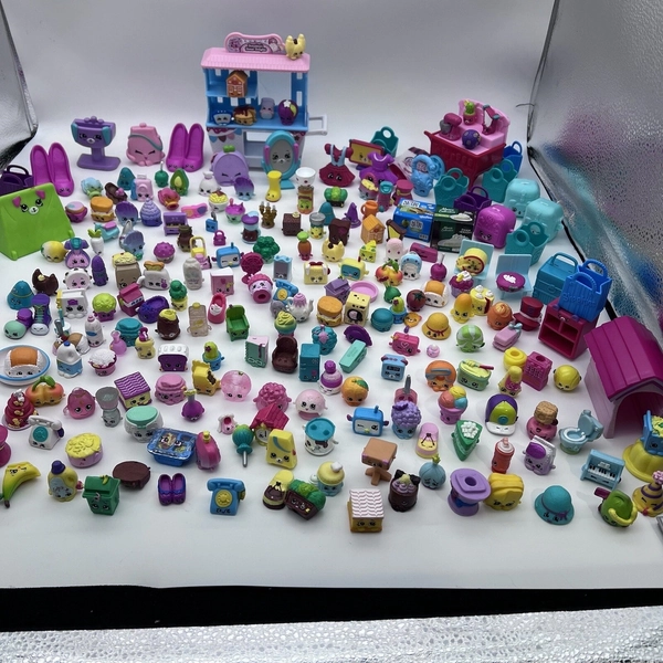 Shopkins Huge Lot of 225+ Different Seasons