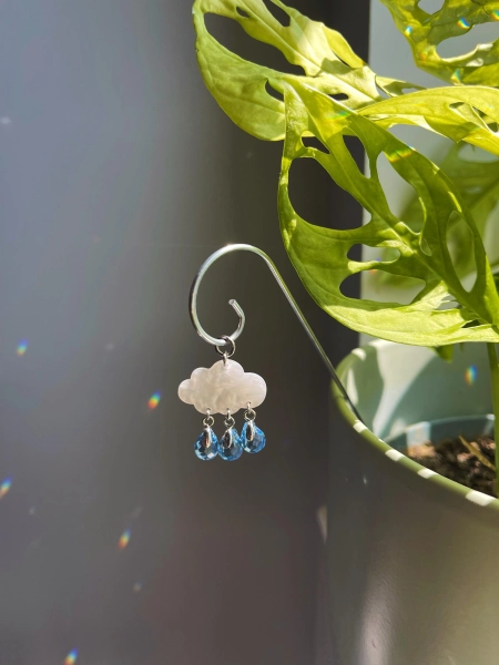 Mini Cloud Plant Stake Suncatcher Potted Plant Decoration Gift for Plant Lover sun Catcher Rain Cloud Indoor Garden Decor Flowerpot Stakes