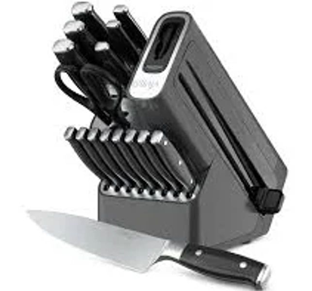Ninja Foodi NeverDull Premium 17-Piece Knife Block Set with Built-in Sharpener