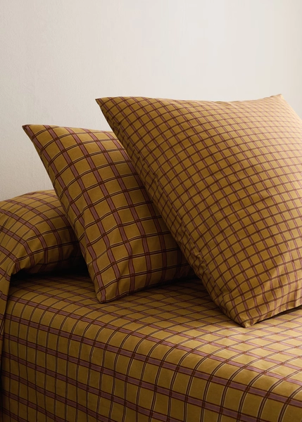 Percale cotton pillowcase with check print 60x60 cm - Home | MANGO United Kingdom