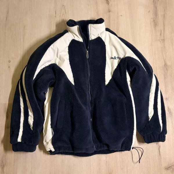 Fleece jacket
very warm