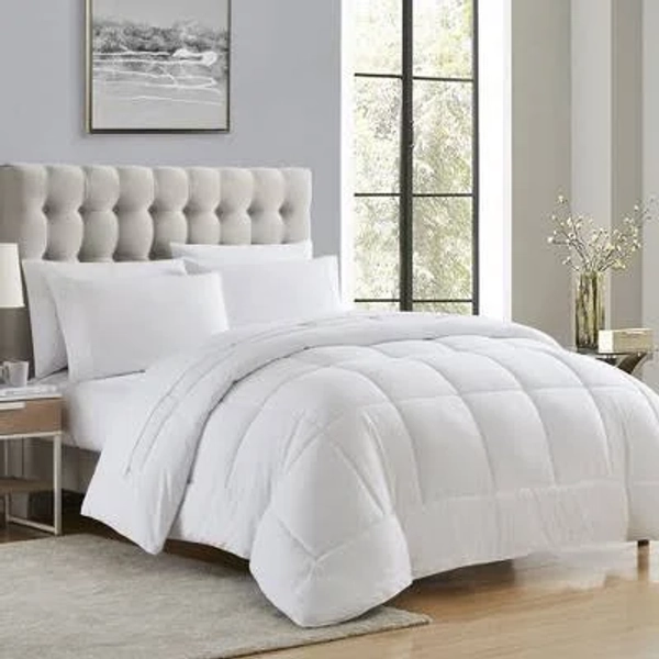 sweet home collection Supreme 7 Piece Bed-in-A-Bag All Season Solid Comforter & Sheet Set