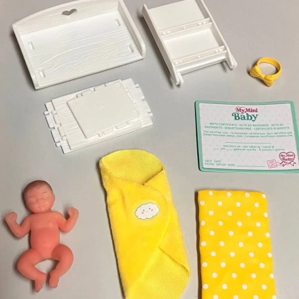 Zuru My Mini Baby With Yellow Changing Table - New Toys & Collectibles