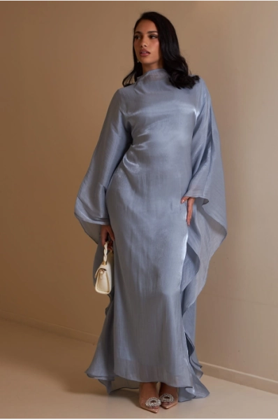 Robe 2 pièces sous-robe + voile à enfiler satiné bleu
