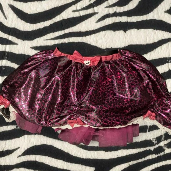 • 2010’s Monster High Tutu •
~ No size but can get...