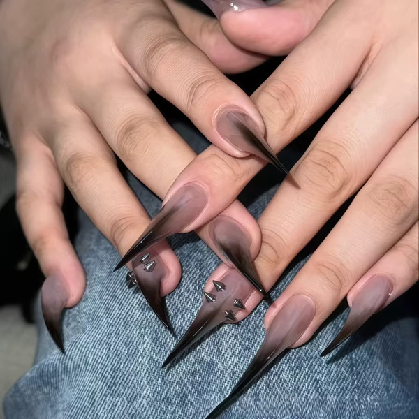 10PCS of ultra-long pointed artificial nails, in black gradient color with metallic pointed decorations on the surface. - AliExpress 