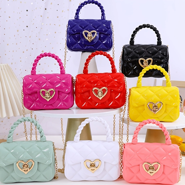 [Rhombus Heart Jelly Handbag] Teen Girl's Rhombus Heart Jelly Handbag, Featuring a Glossy Jelly Material with Exquisite Rhombus Embossing, Paired with a Twisted Braided Handle and a Heart-Shaped Metal Clasp. Soft and Cute with a Premium Texture. Comes with a Golden Chain for Use