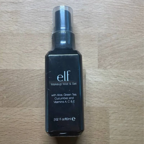 e.l.f. Cosmetics E.L.F .MAKEUP MIST & SET - New Beauty | Size: l