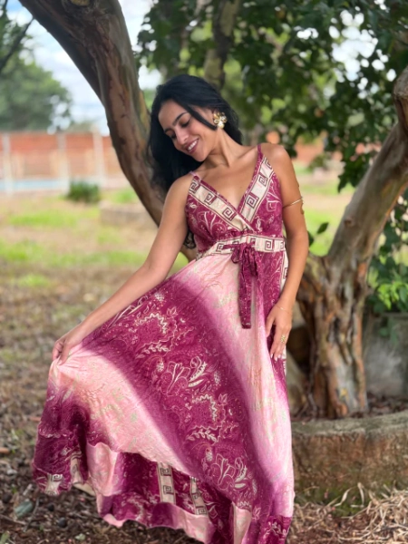 Vestido Longo em Seda Indiana - Rosália (com detalhes dourados)