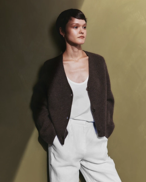 Women's Mongolian Cashmere Structured V-Neck Cardigan in Brown
