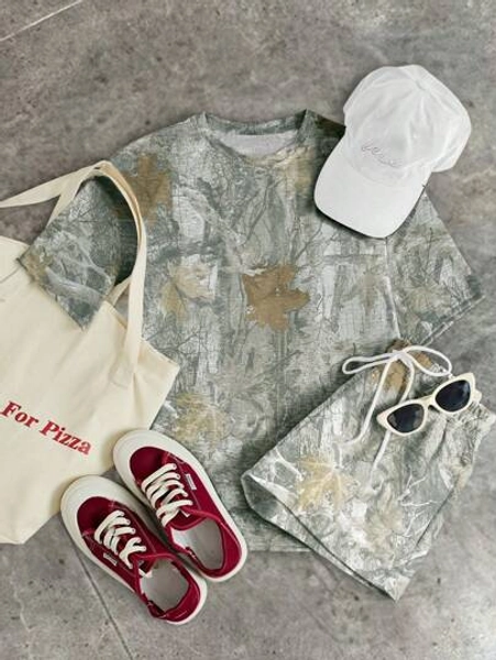 SHEIN CURVE+ Plus Size Summer Casual Camouflage Print T-Shirt & Shorts 2 Pieces Set