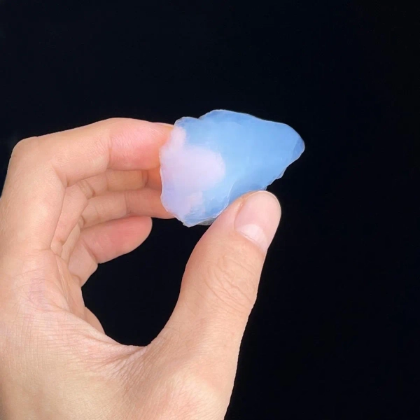 Aerogel - The Lightest Solid on Earth "Frozen Smoke" (Chunks, High Purity, Silica-Based)