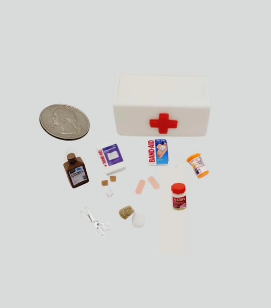 Miniature First Aid Kit/Dollhouse Medicine Chest/Micro Doctor Supplies