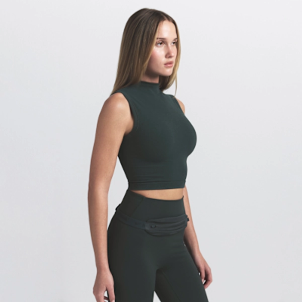 NikeSKIMS Vintage Seamless Women's Mock-Neck Long-Line Bra