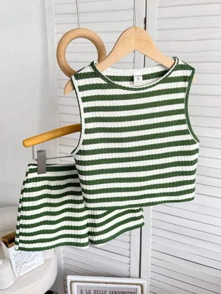SHEIN Tween Girls Casual Knitted Crew Neck Tank Top and Shorts 2 Piece Set