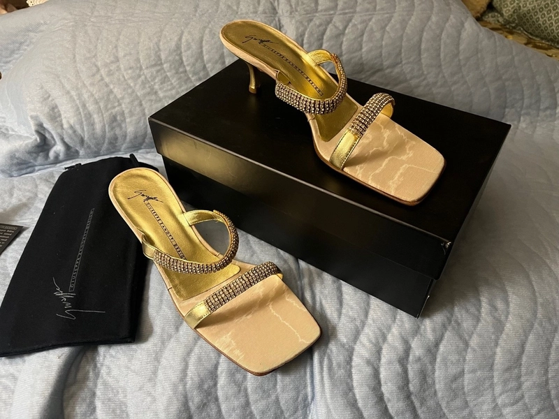 NIB Vintage Guiseppe Zanotti Rhinestone Kitten Heel Sandal (Handmade) Size 8M