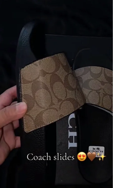  Coach sandals