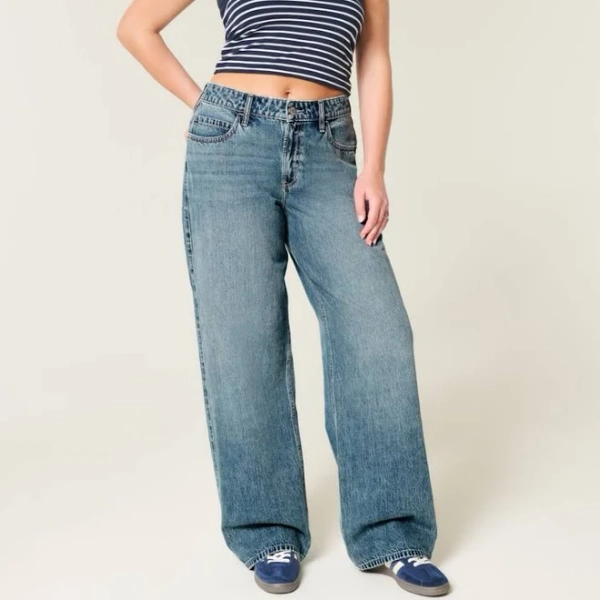 Hollister Women's High-Rise Baggy Jeans